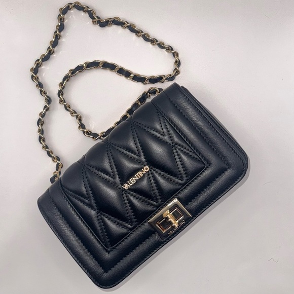 VALENTINO BY MARIO VALENTINO
Beatriz Black Leather Shoulder Bag
NWT - Picture 1 of 7